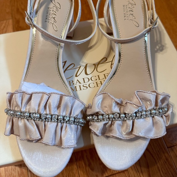 badgley mischka jewel shoes NWT - Picture 6 of 7